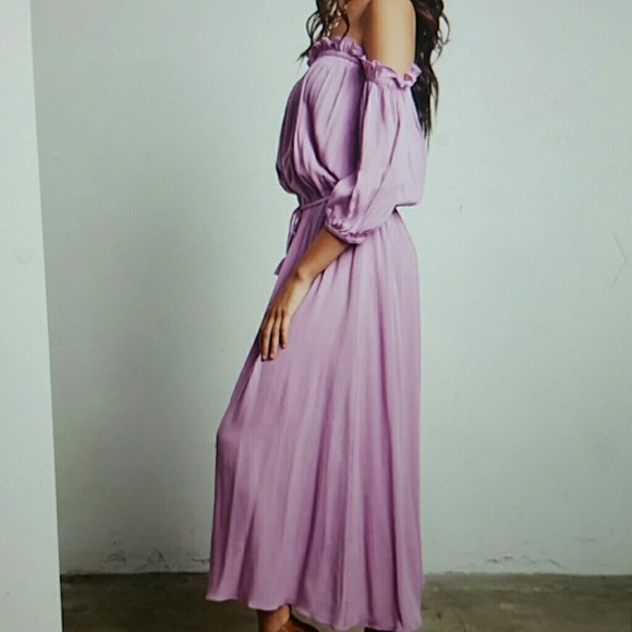 Lilac maxi dress with ruffle detail - Picture 2 of 8
